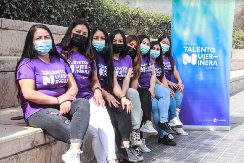 Madres beneficiarias de programa de educación técnica en CETEMIN culminan carrera con éxito