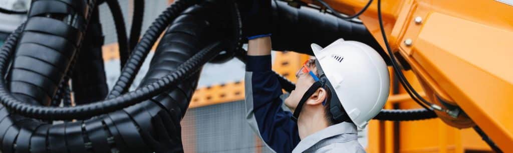 En este artículo conoceremos cuánto gana un mecánico de maquinaria pesada y cuáles son sus funciones en la industria minera.