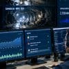 Centro de control minero con monitoreo de datos en tiempo real para mantenimiento predictivo.