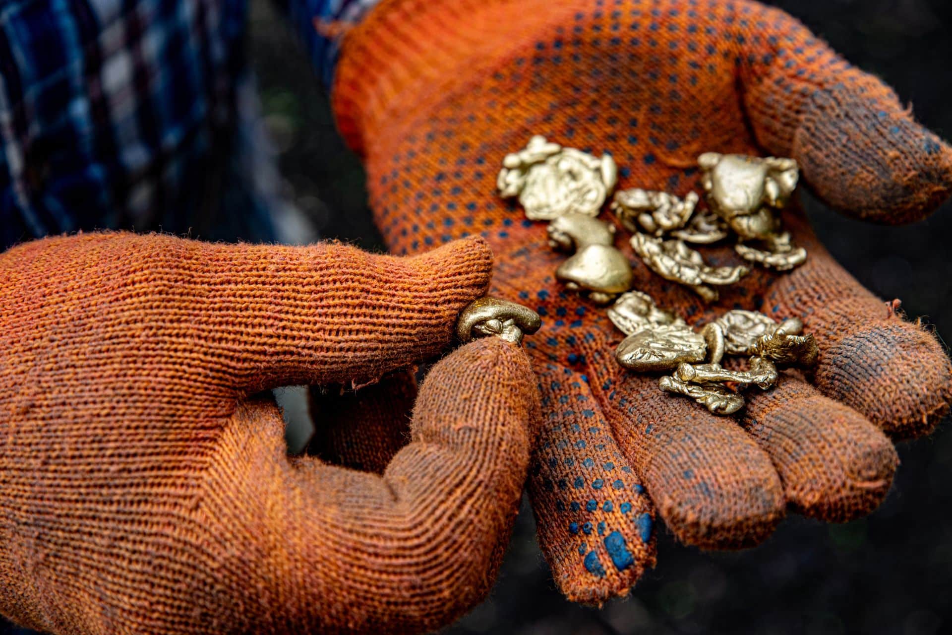 El debate en torno a la ley de minería artesanal y pequeña minería en Perú busca abordar de manera integral los vacíos dejados por el REINFO.